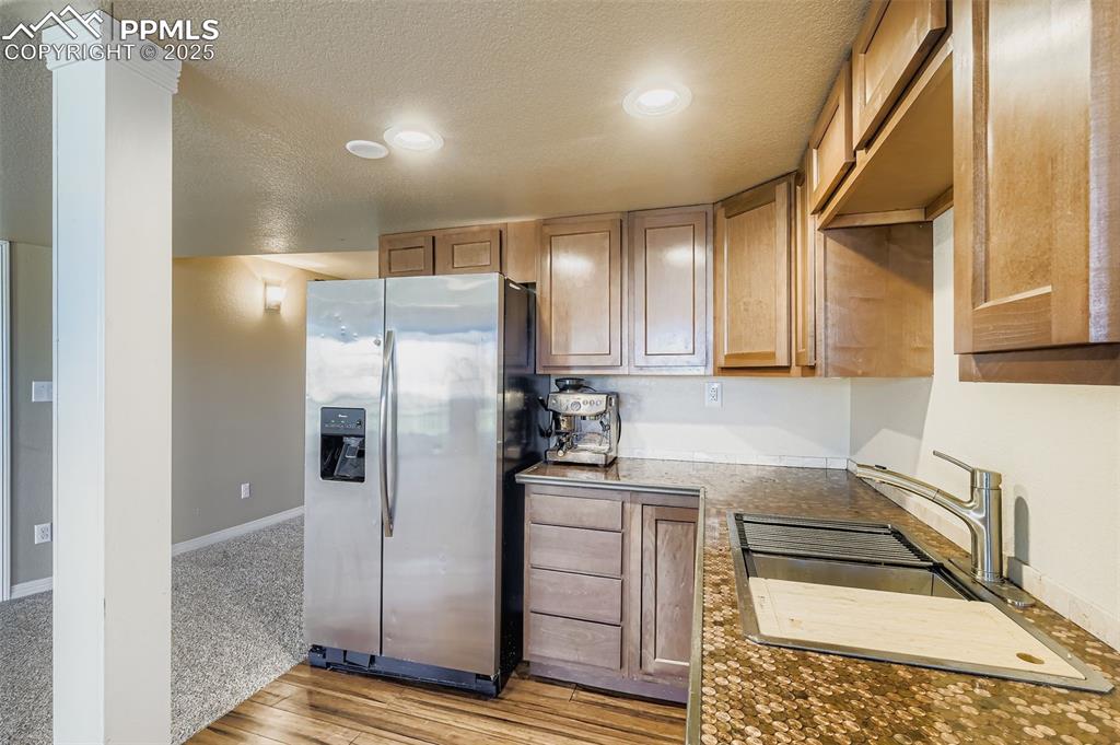 Image 32 of 49: Basement kichenette