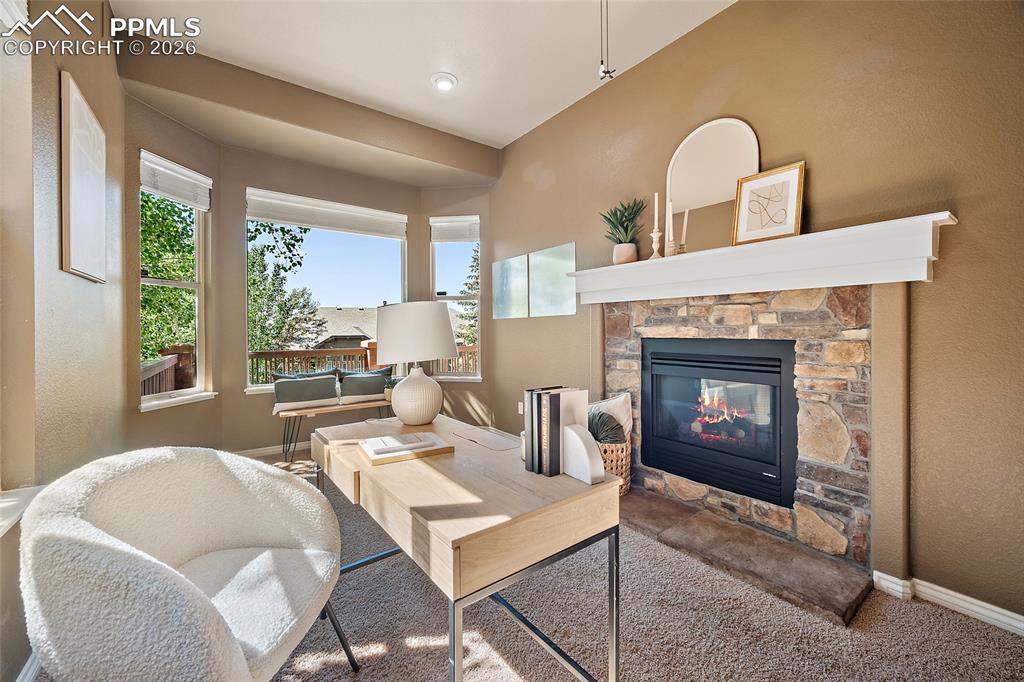 Image 2 of 31: Living Room