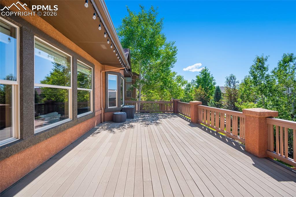 Image 25 of 31: Deck