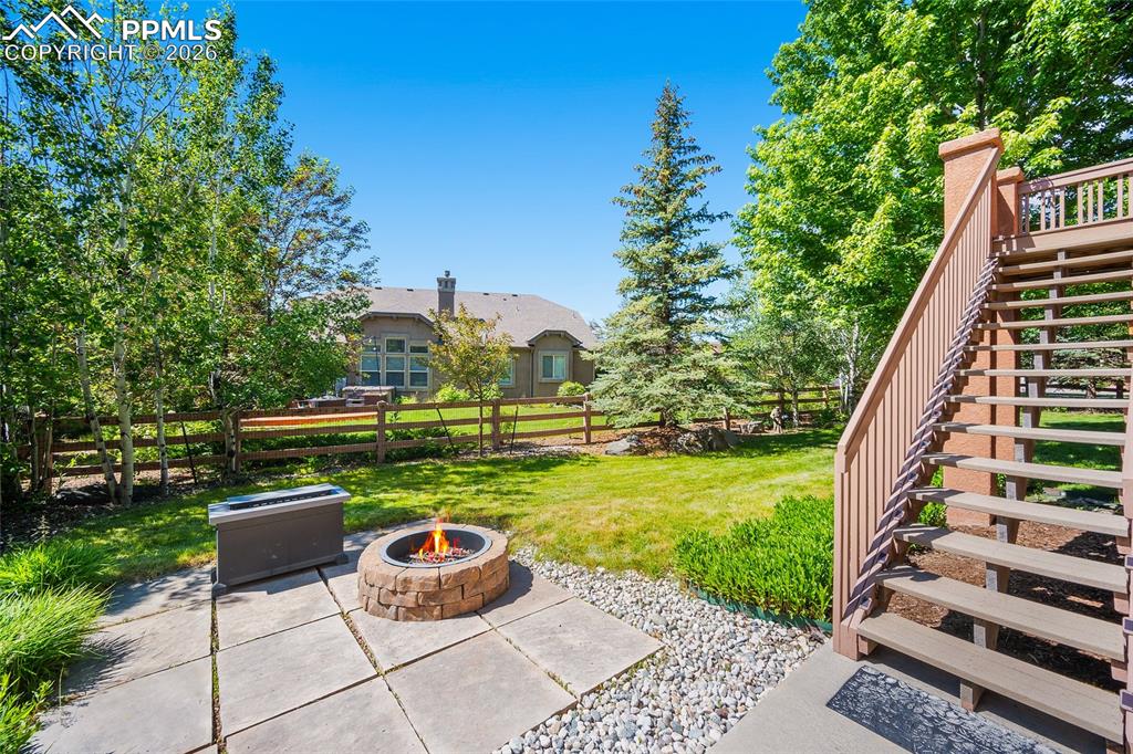 Image 28 of 31: Patio