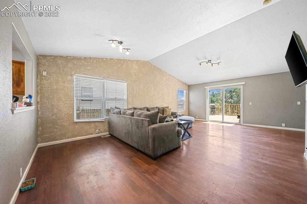 Listing 7653254, Image 15 of 27