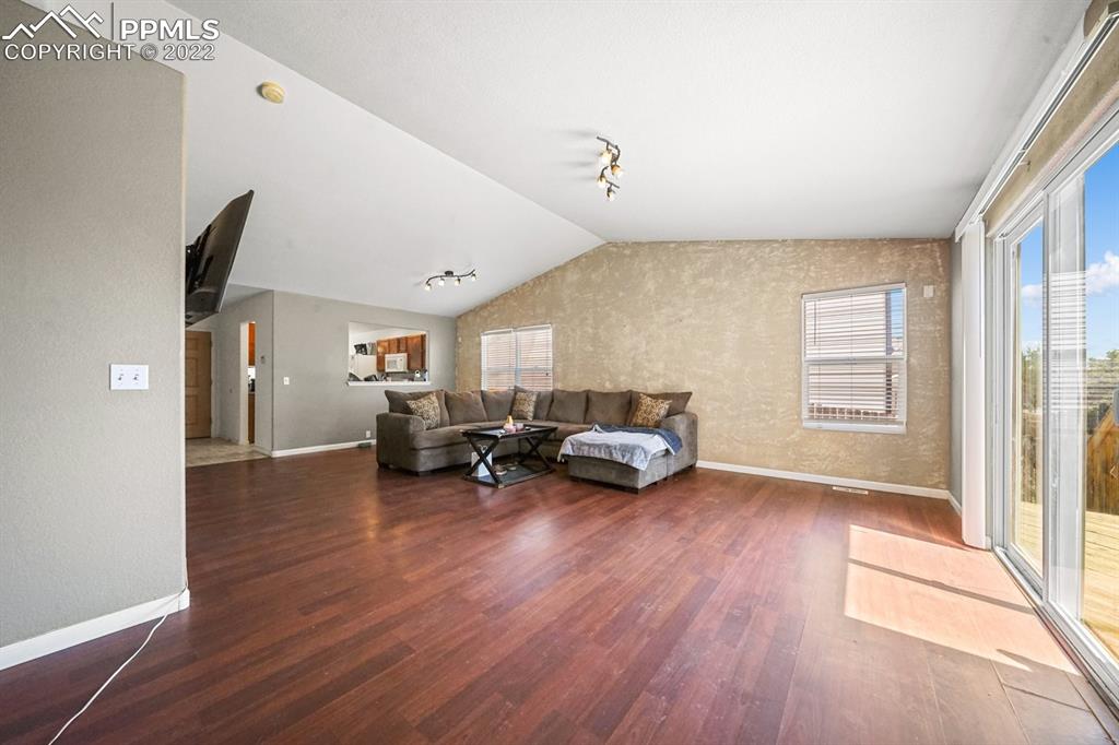 Listing 7653254, Image 23 of 27