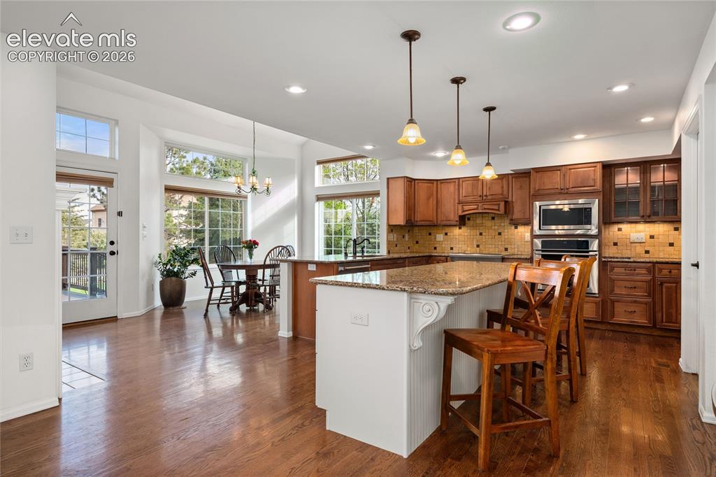 Image 14 of 42: Kitchen