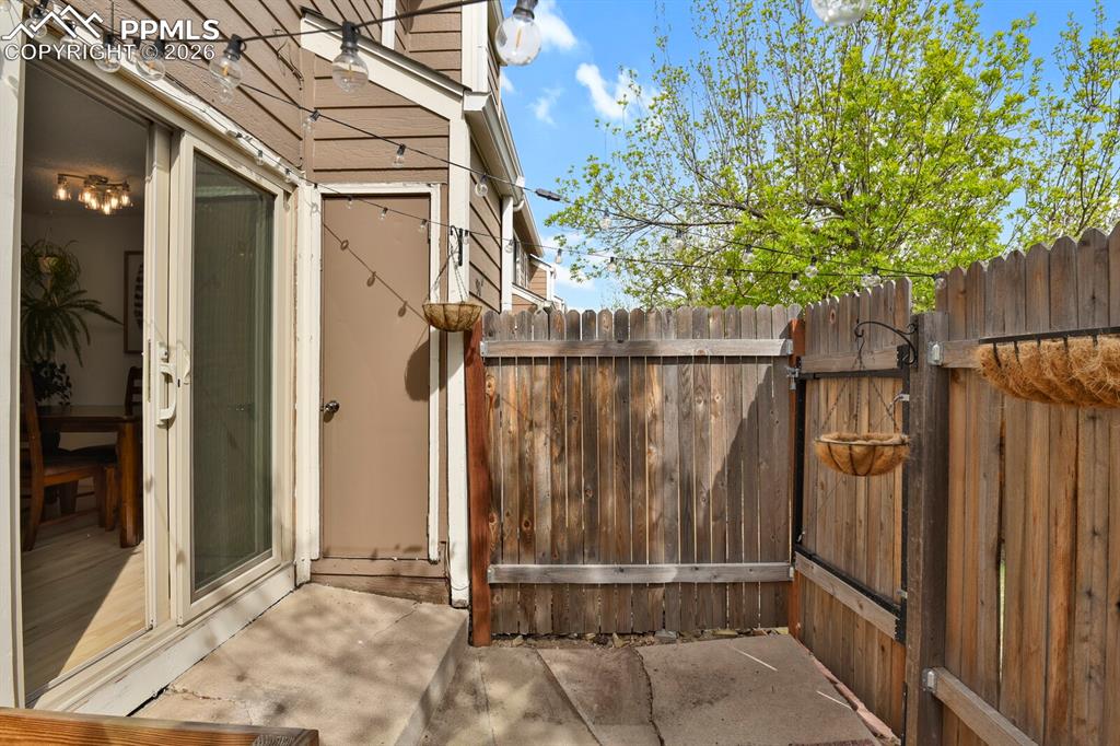 Image 17 of 19: Patio