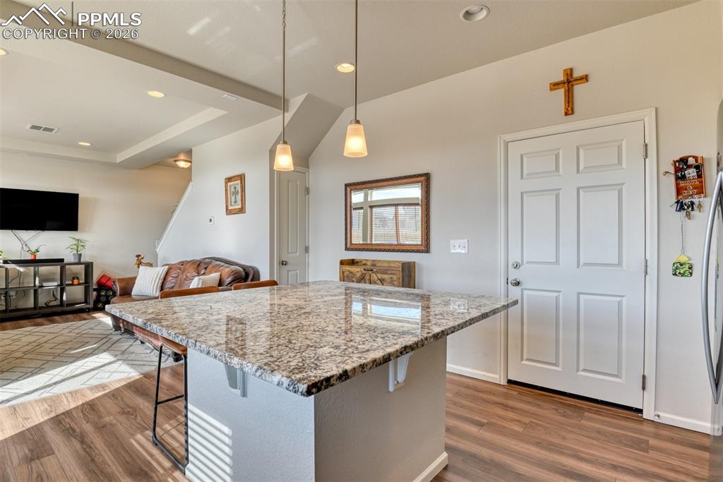 Image 12 of 30: Kitchen