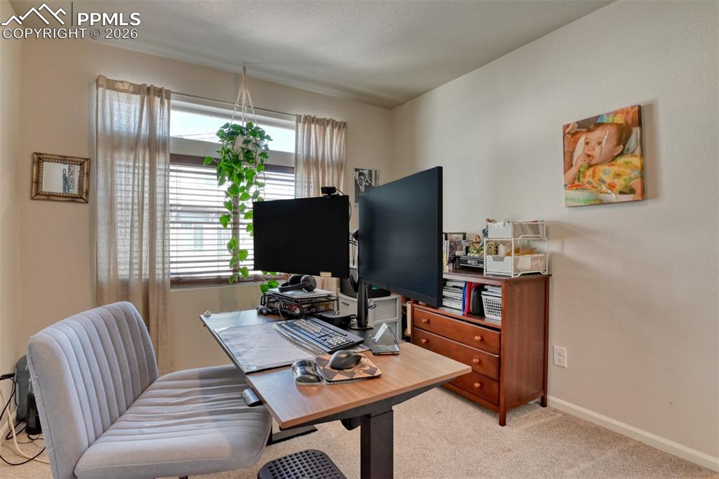 Image 19 of 30: Bedroom