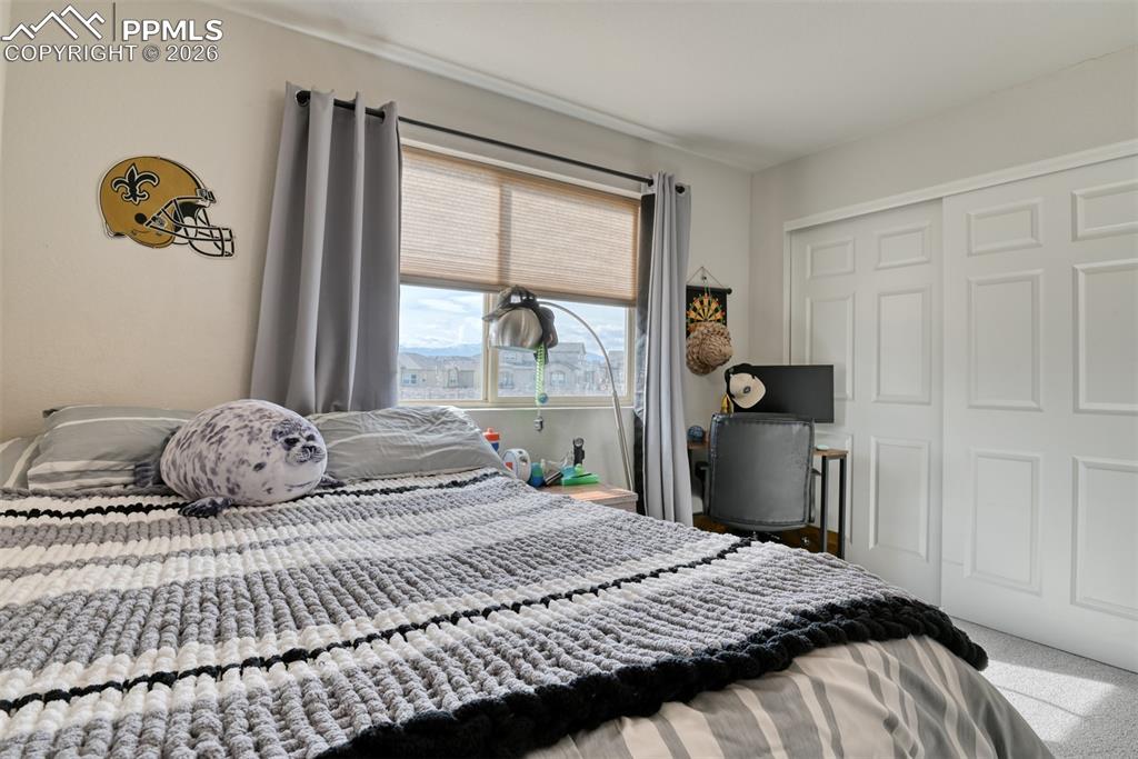 Image 22 of 30: Bedroom