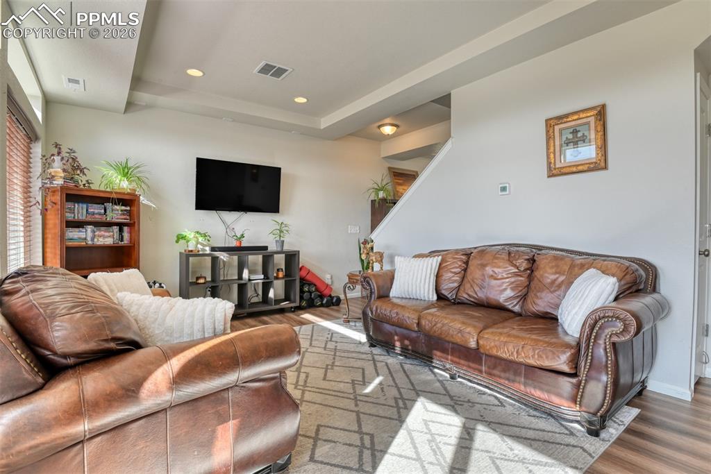 Image 6 of 30: Living Room