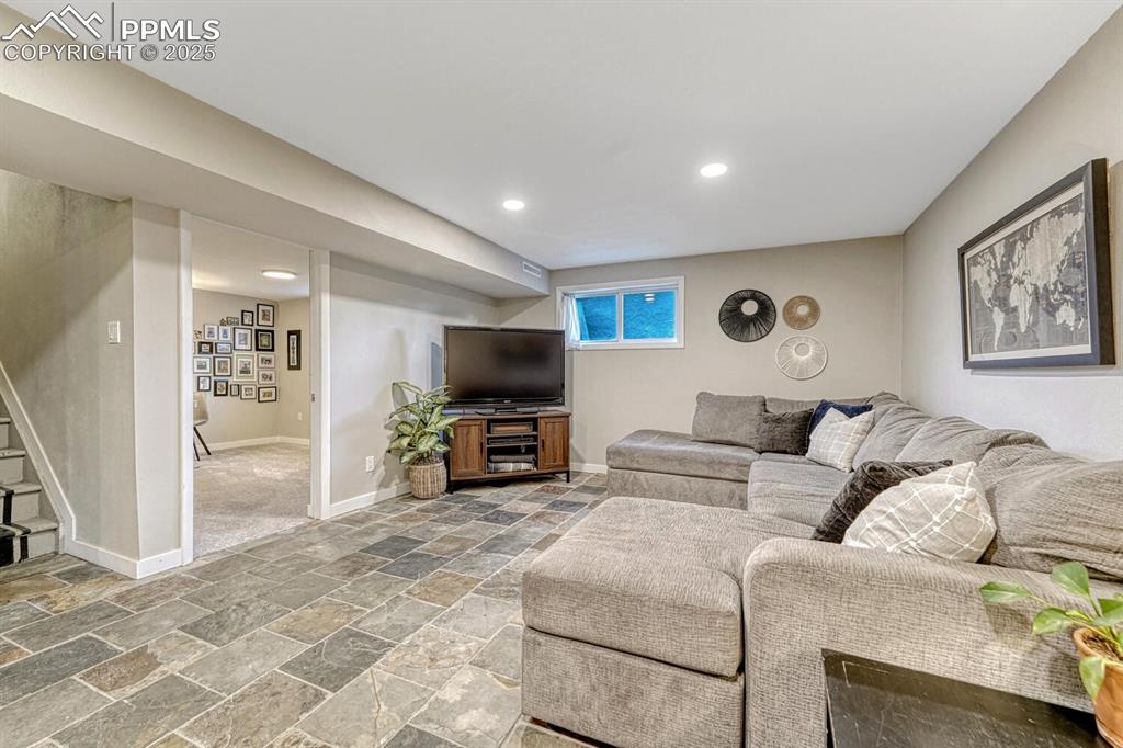 Image 14 of 50: Living Room