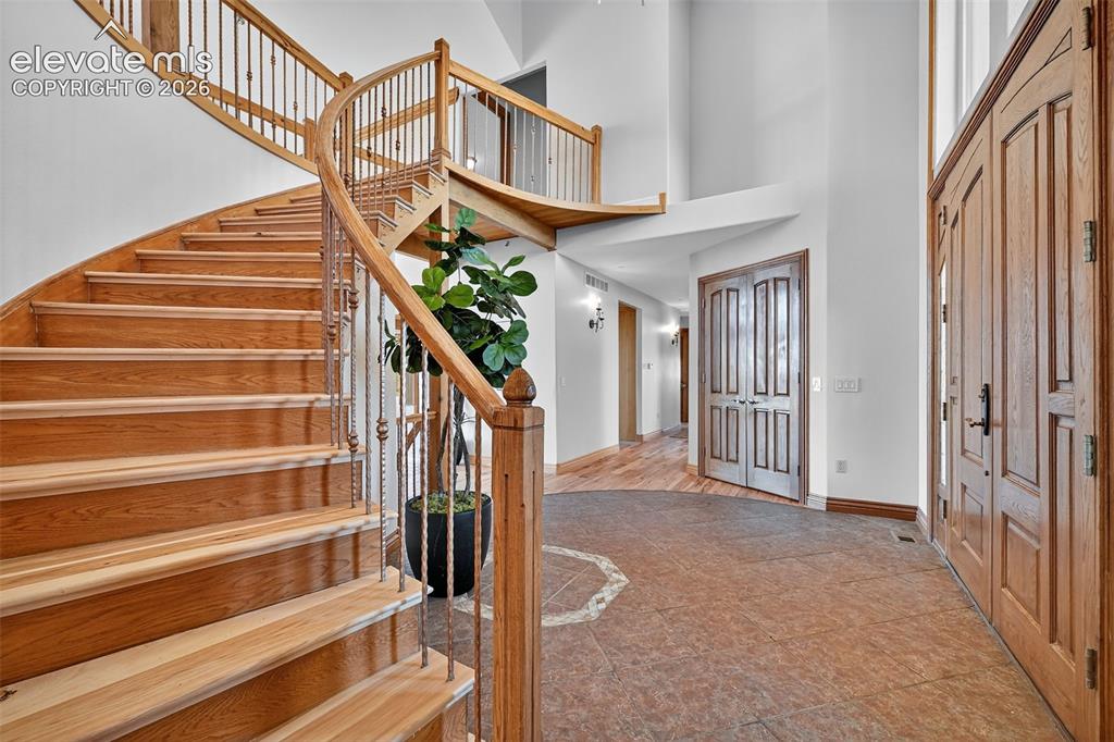 Image 8 of 50: Entry