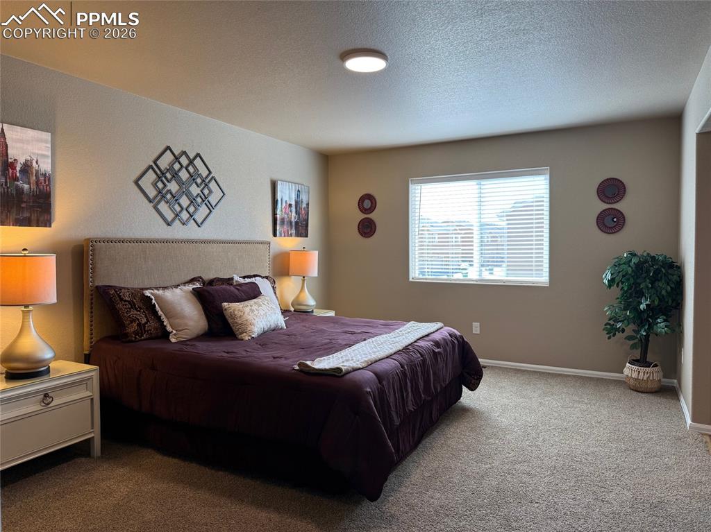 Image 23 of 40: Bedroom