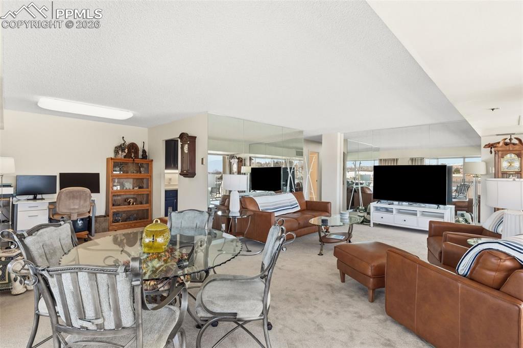 Image 15 of 38: Dining Area