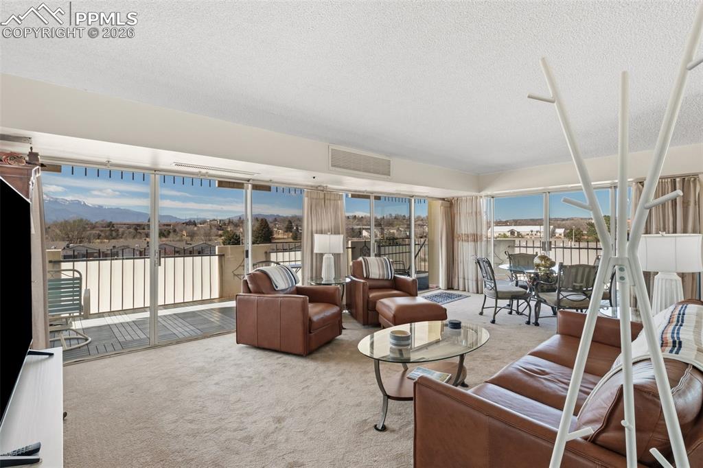 Image 19 of 38: Living Room