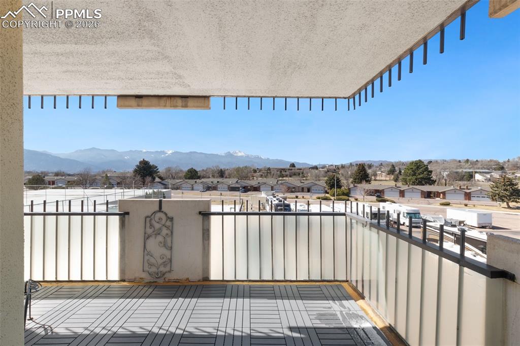 Image 25 of 38: Balcony