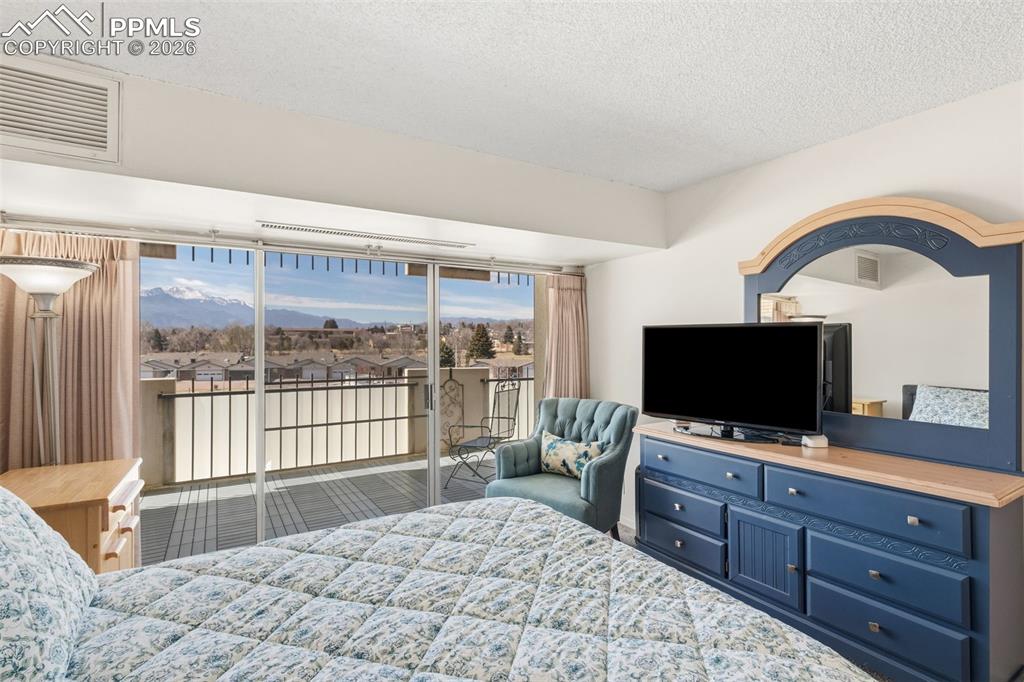 Image 29 of 38: Bedroom