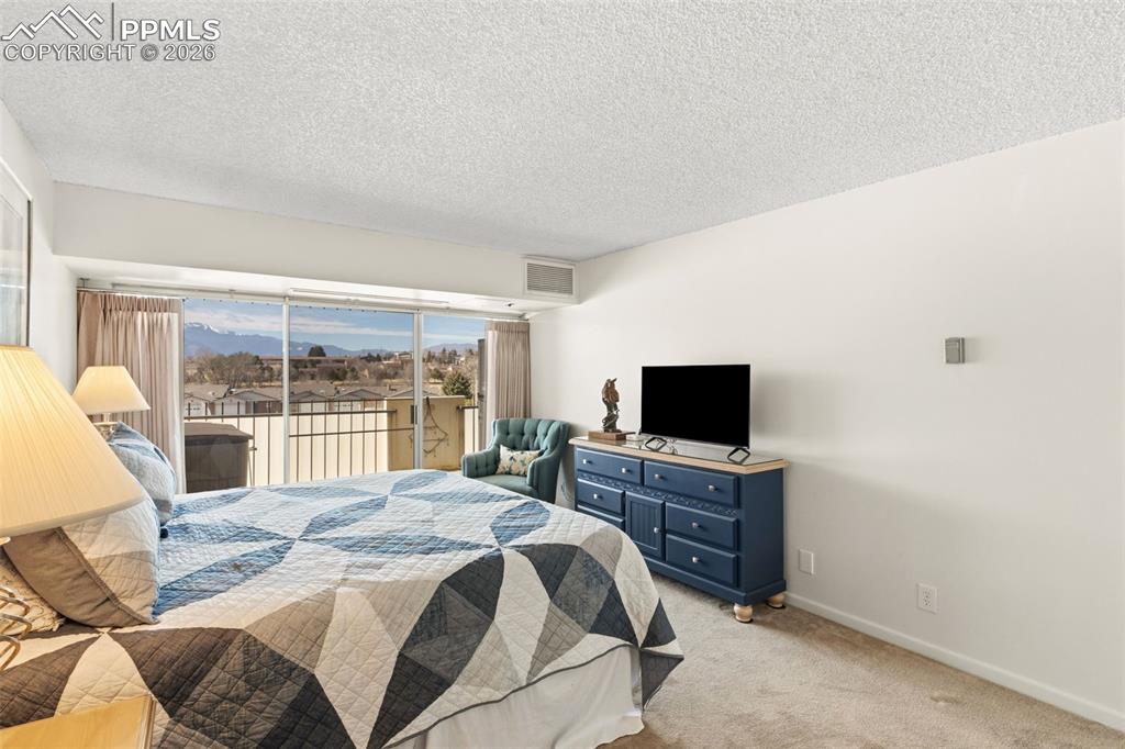 Image 33 of 38: Master Bedroom