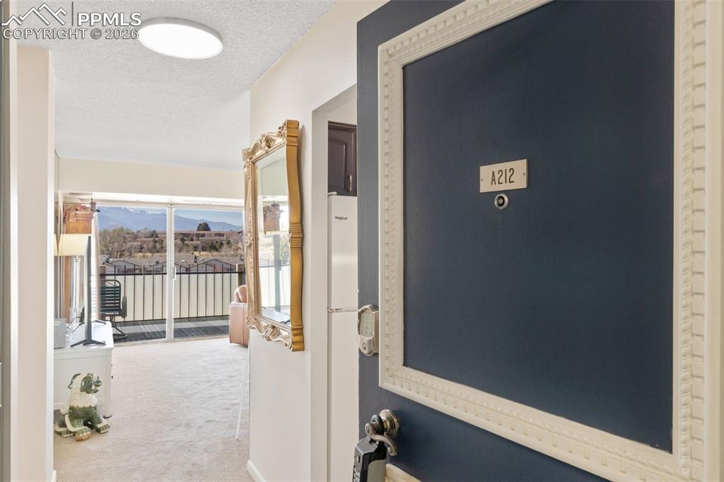 Image 7 of 38: Entry