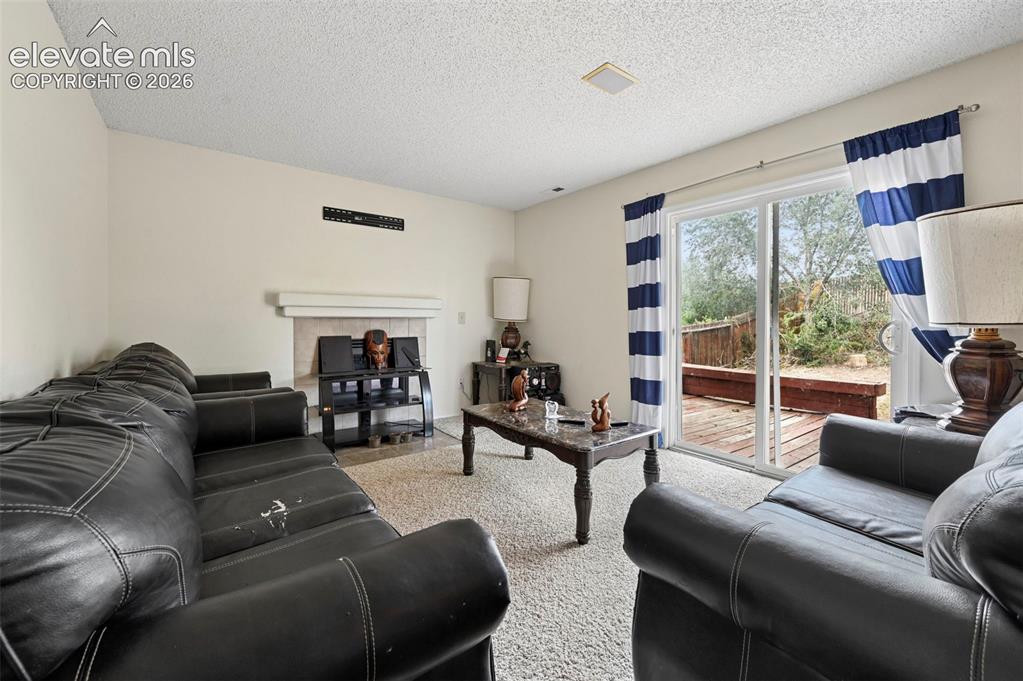 Image 19 of 32: Living Room