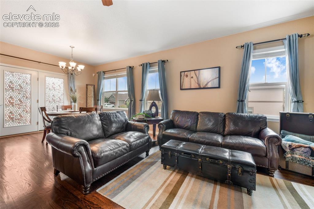 Image 9 of 50: Living Room