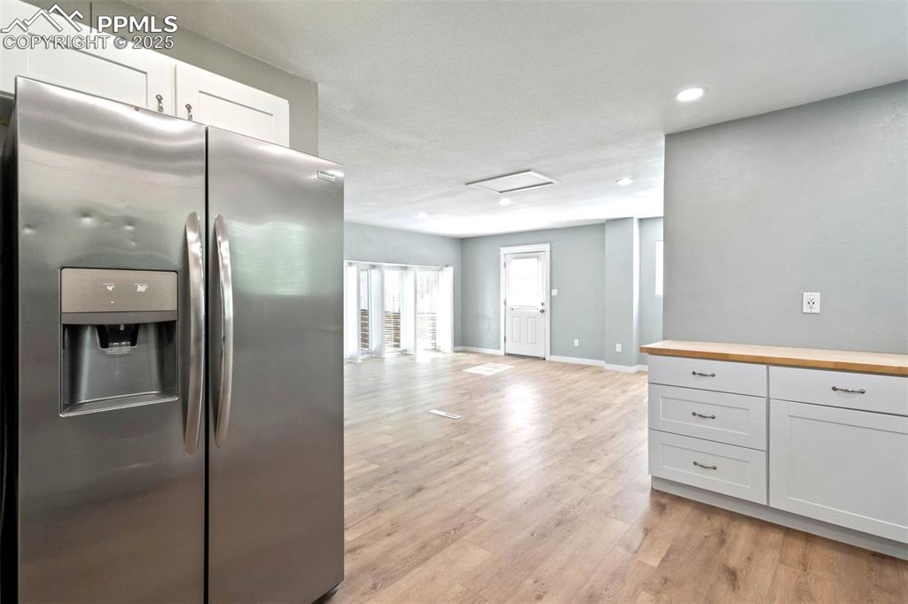 Image 10 of 34: Kitchen