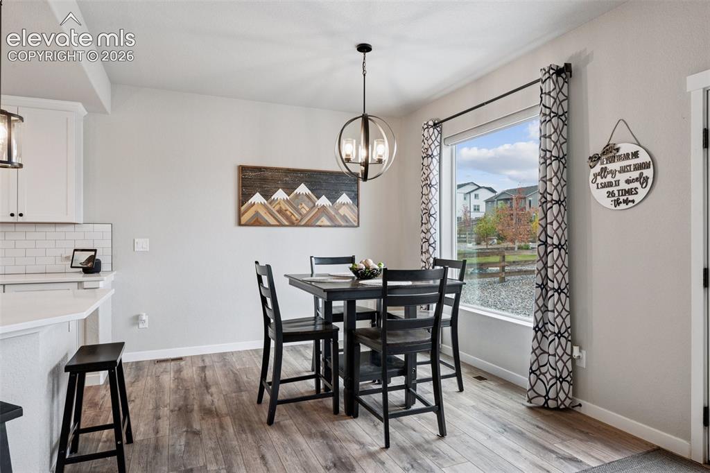 Image 12 of 39: Dining Area