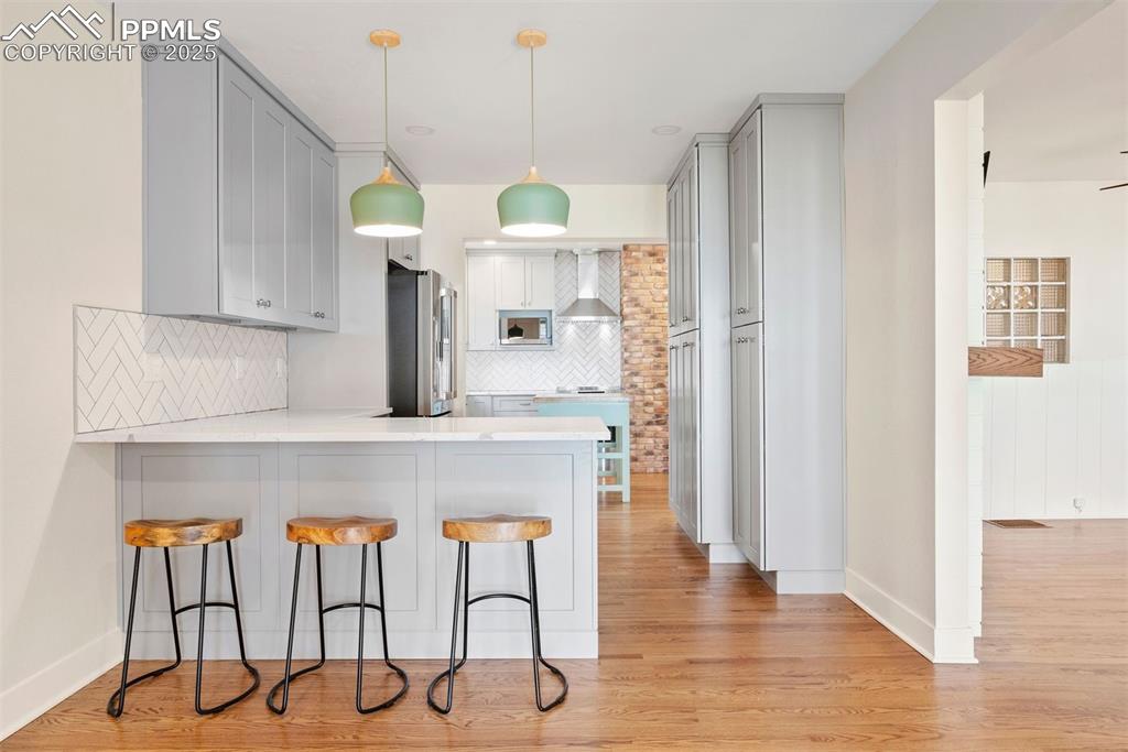 Image 10 of 49: Kitchen