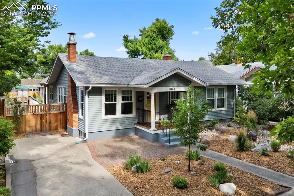 Image 17 of 49: Front of Structure