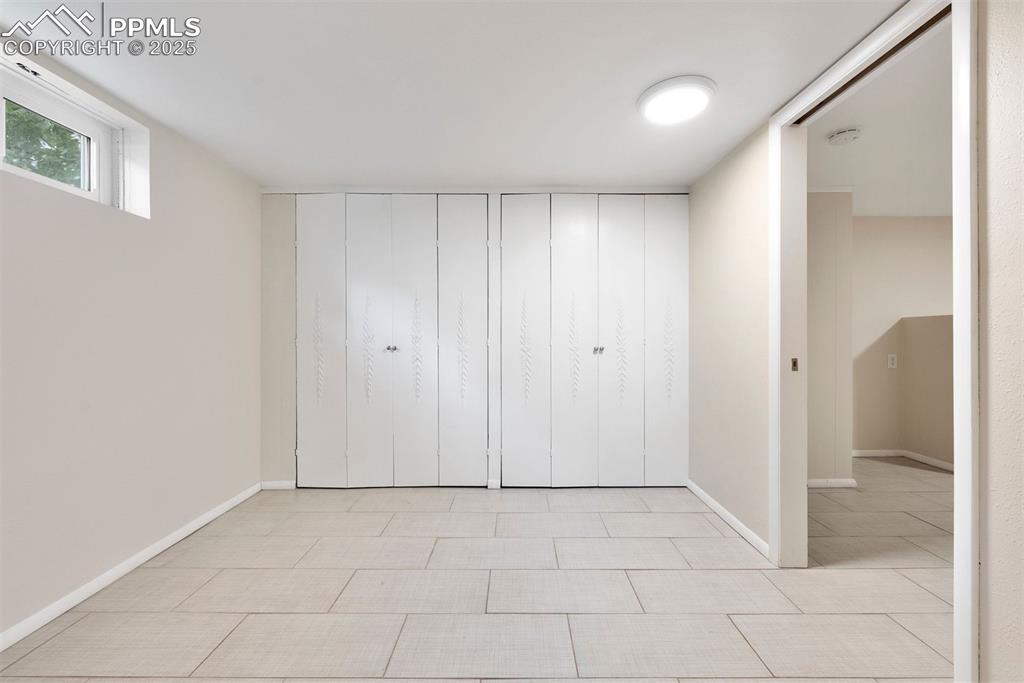 Image 42 of 49: Bedroom