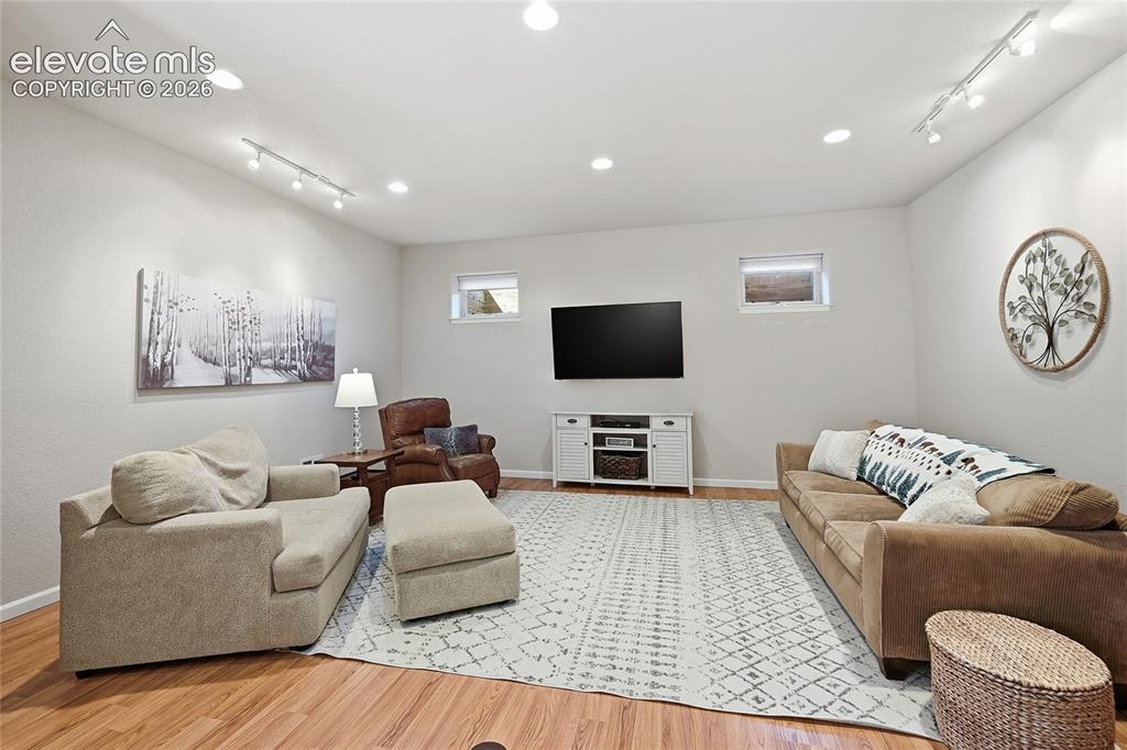 Image 26 of 36: Family Room