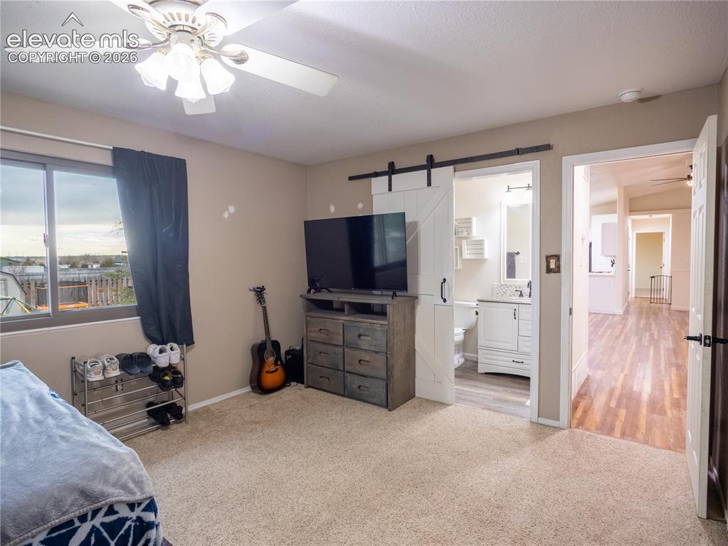 Image 9 of 30: Bedroom