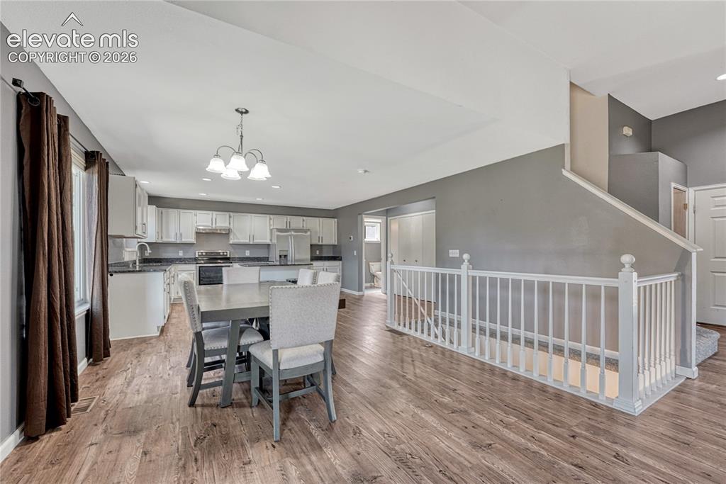 Image 10 of 44: Dining Area