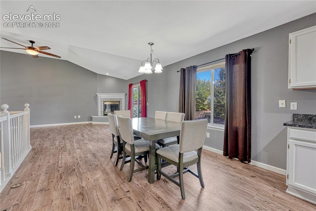 Image 12 of 44: Dining Area