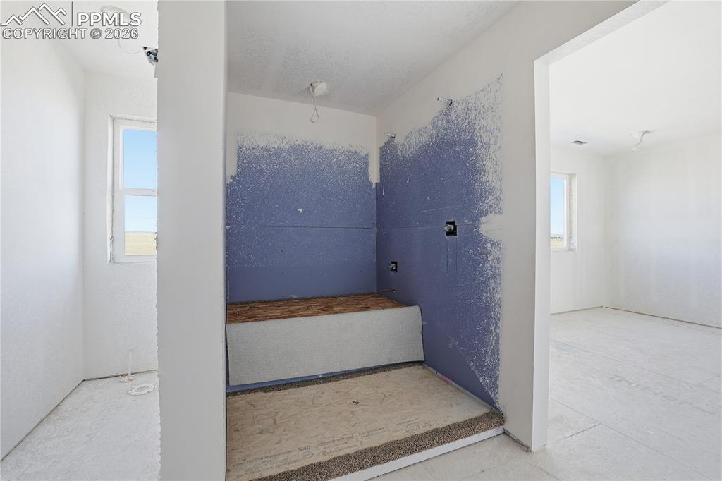 Image 13 of 19: Bathroom