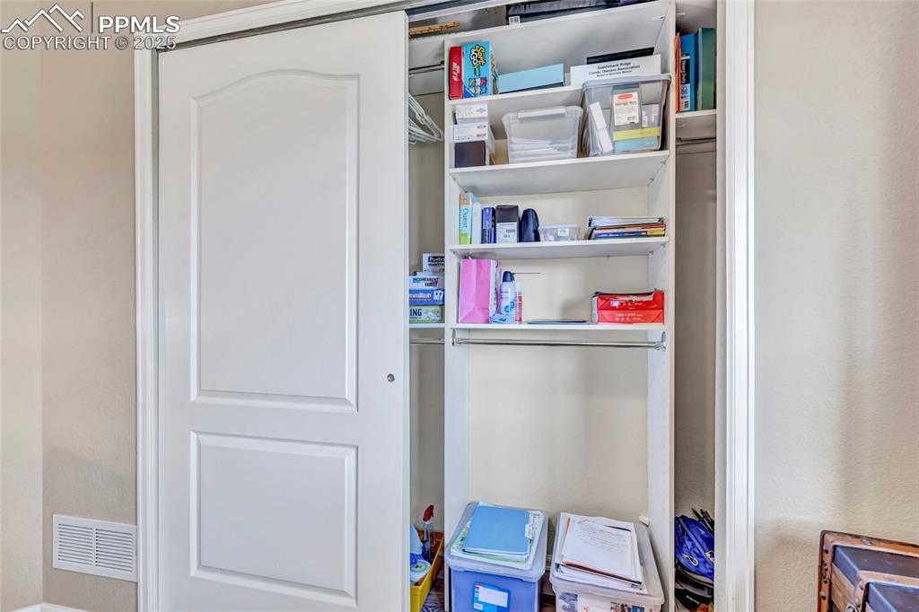 Image 27 of 34: Closet