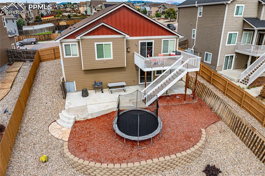 Image 2 of 24: Back of Structure