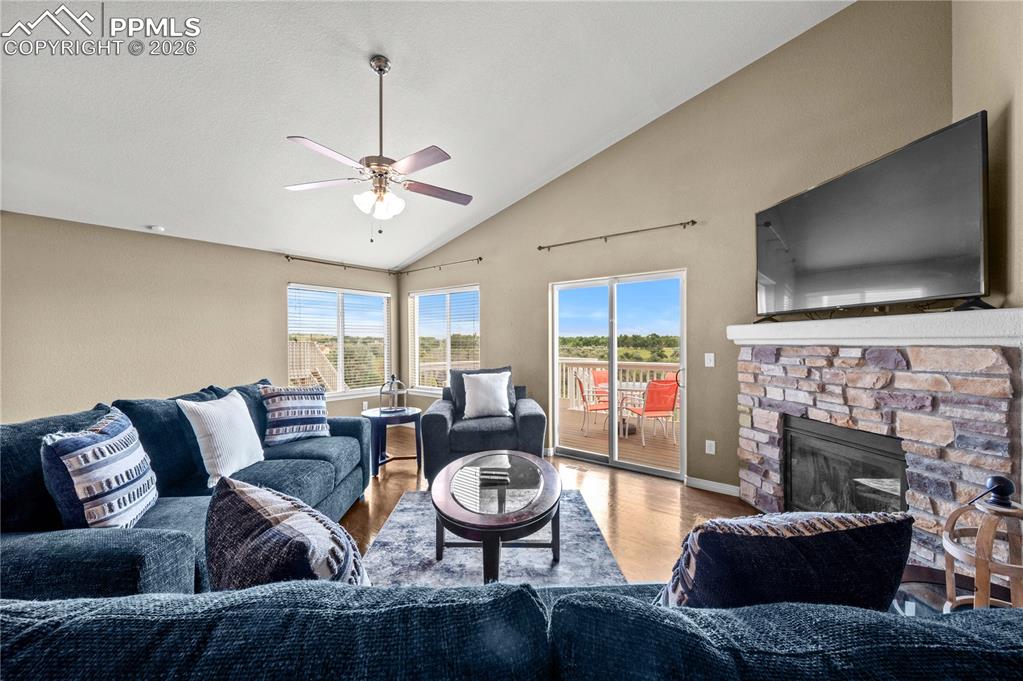 Image 5 of 24: Living Room