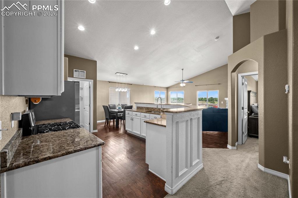 Image 7 of 24: Large island