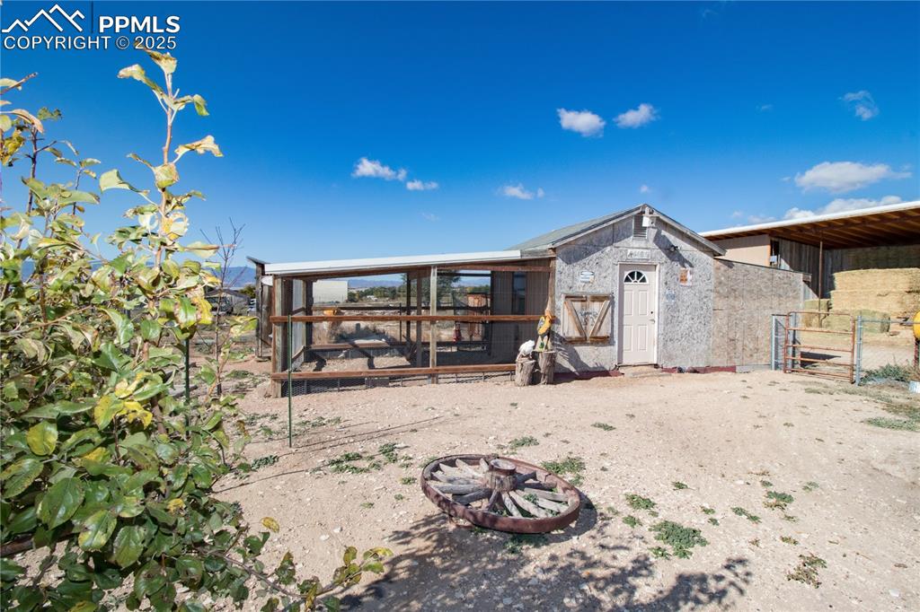 Image 41 of 45: Back of Structure