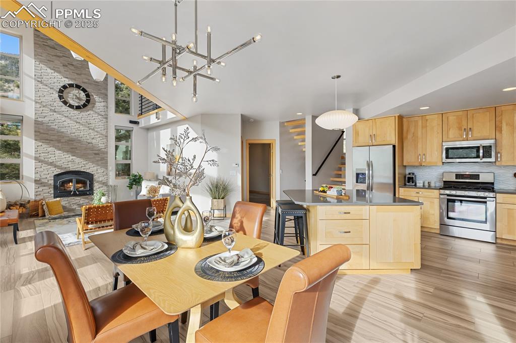 Image 14 of 43: So much space and flow!