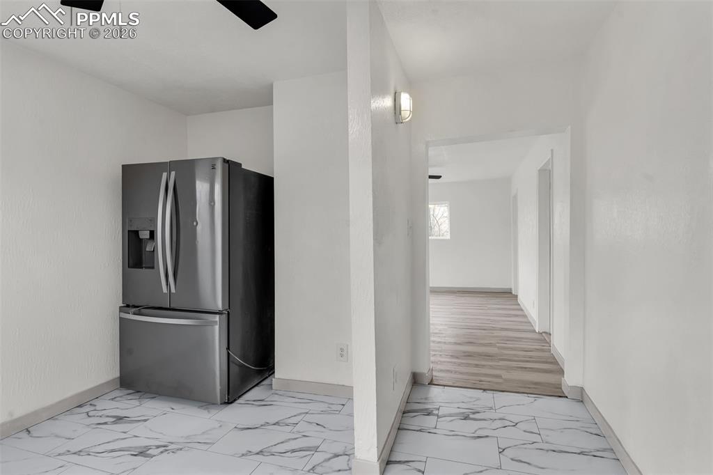 Image 16 of 37: Kitchen