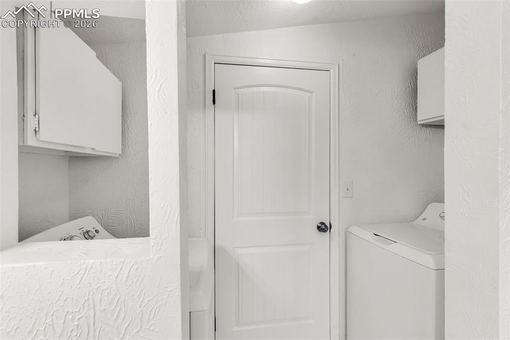 Image 20 of 37: Laundry