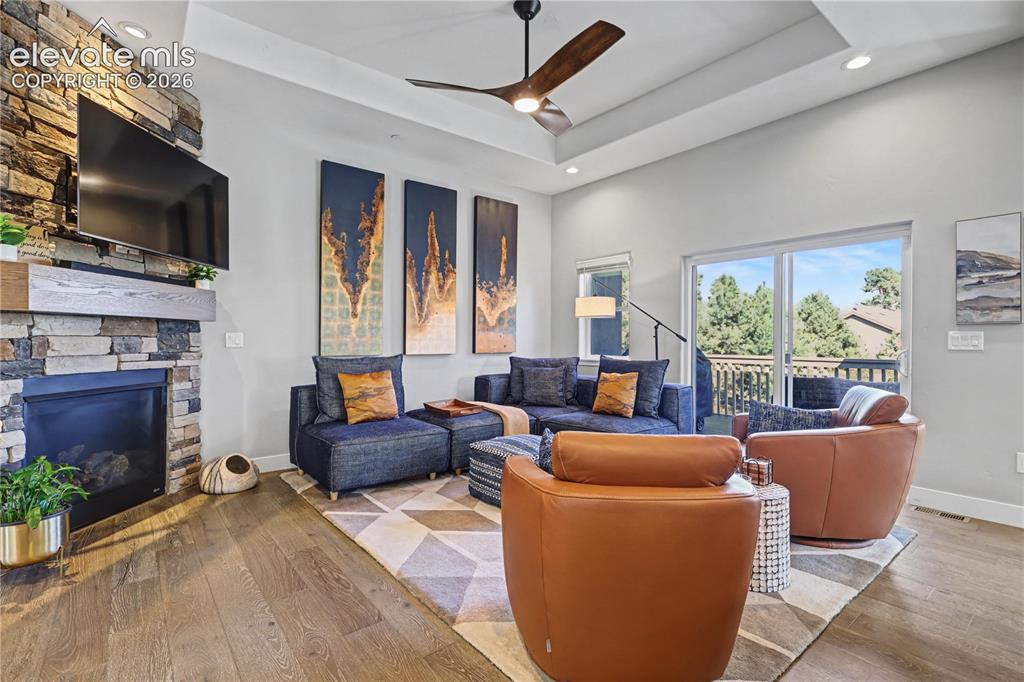 Image 16 of 48: Living Room