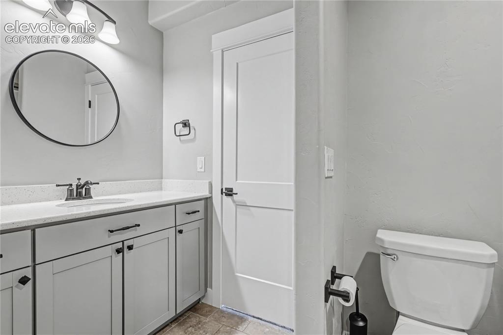Image 36 of 48: Bathroom