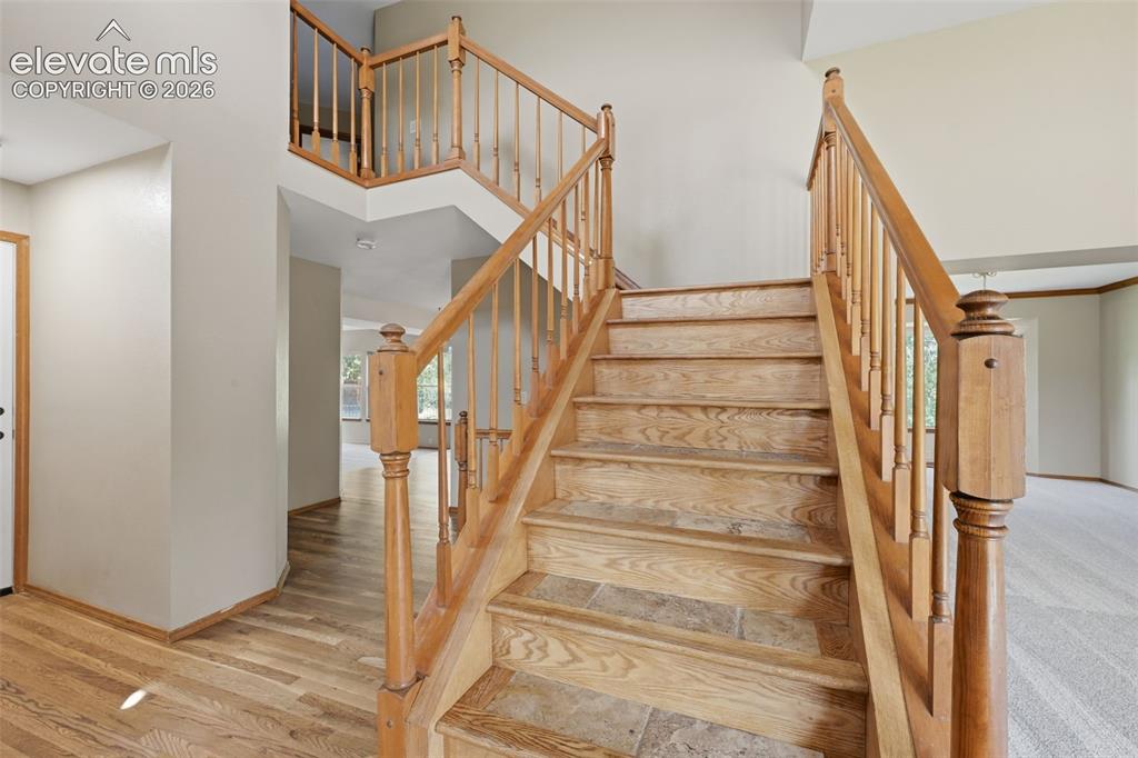 Image 19 of 50: Entrance Foyer