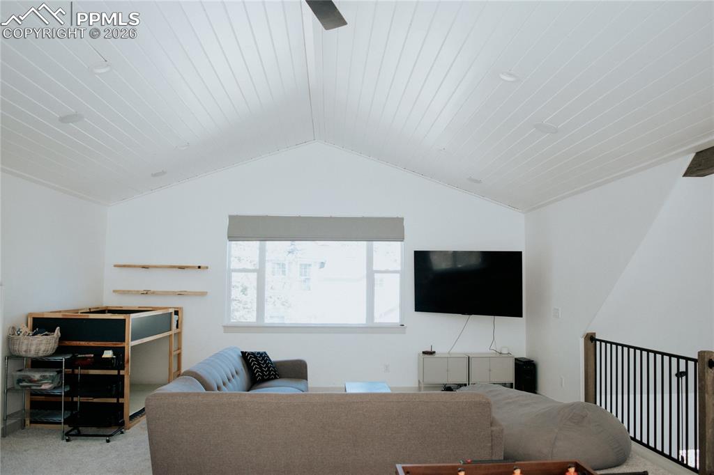 Image 12 of 42: Loft