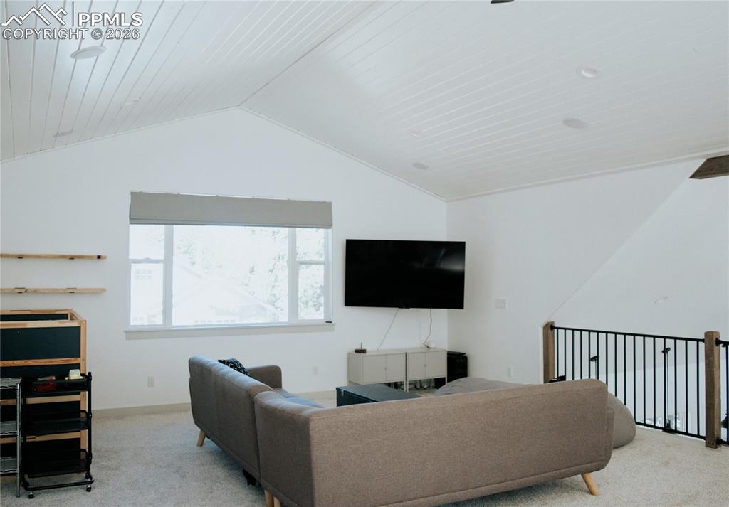 Image 13 of 42: Loft