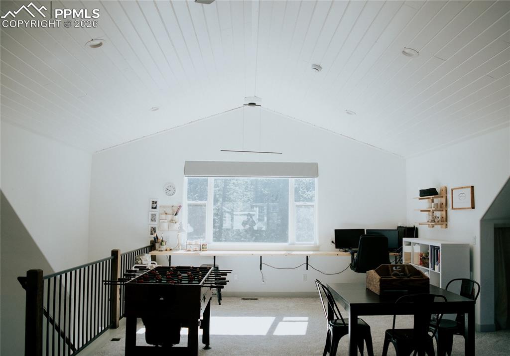 Image 16 of 42: Loft