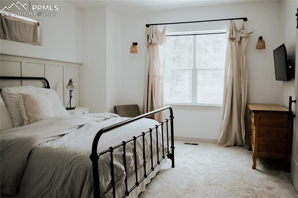 Image 19 of 42: Primary