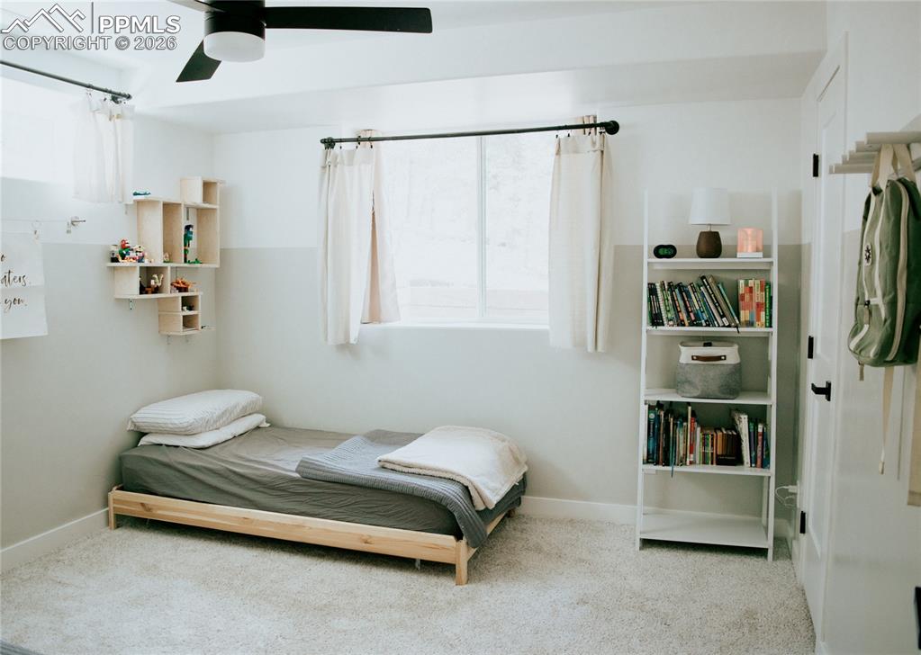 Image 28 of 42: Bedroom