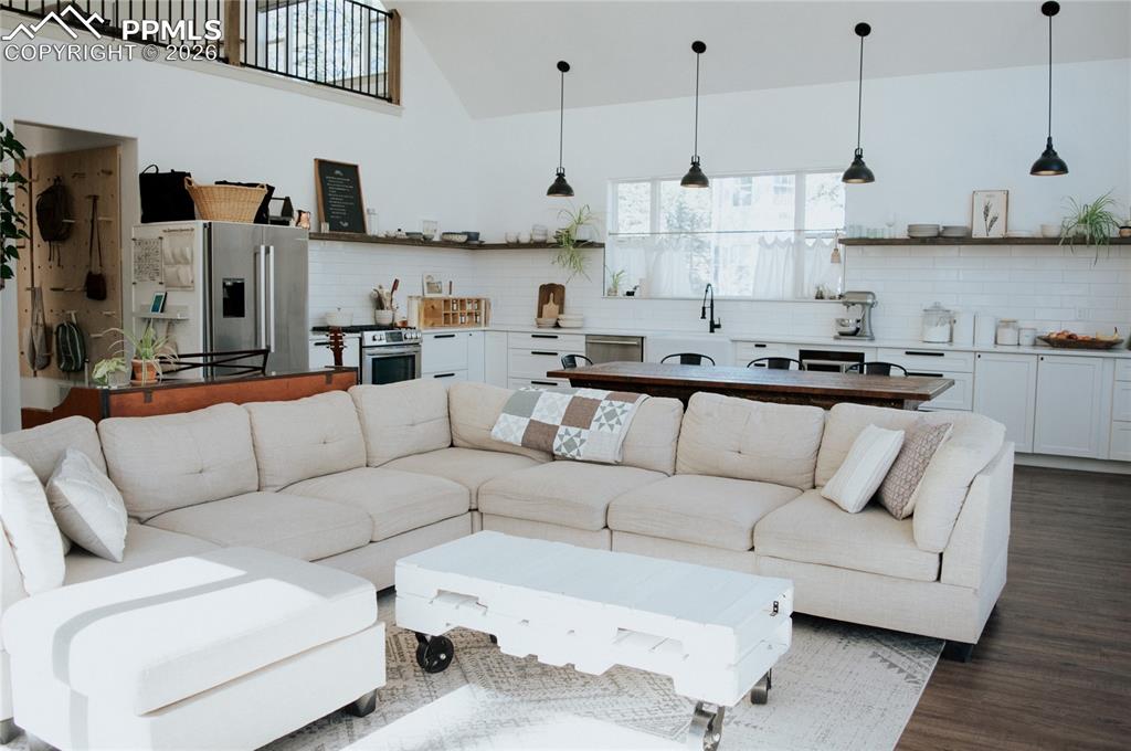 Image 3 of 42: Living Room